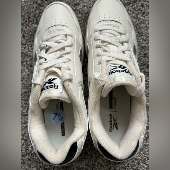 Reebok NWT Cream Sneakers with Leopard Accent Ortholite shoes size 7.5 - Picture 7 of 8